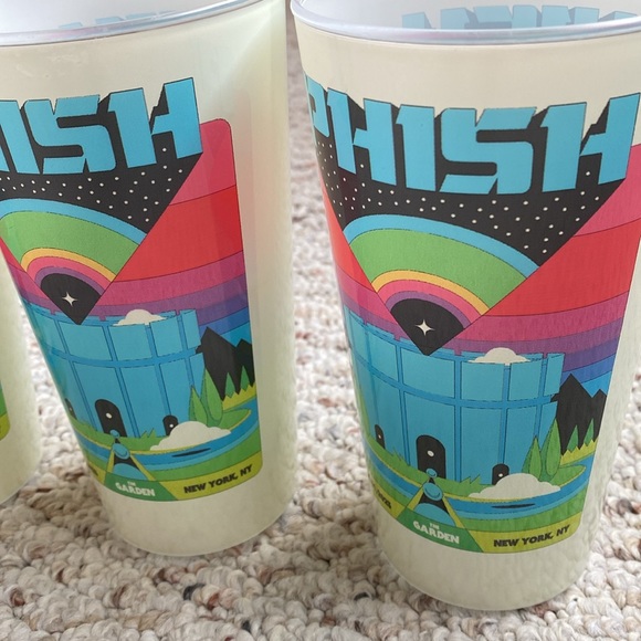 2 Phish MSG NYE Commemorative Cups 2023 2024 yemsg artwork by Ryan miller new - Picture 3 of 7